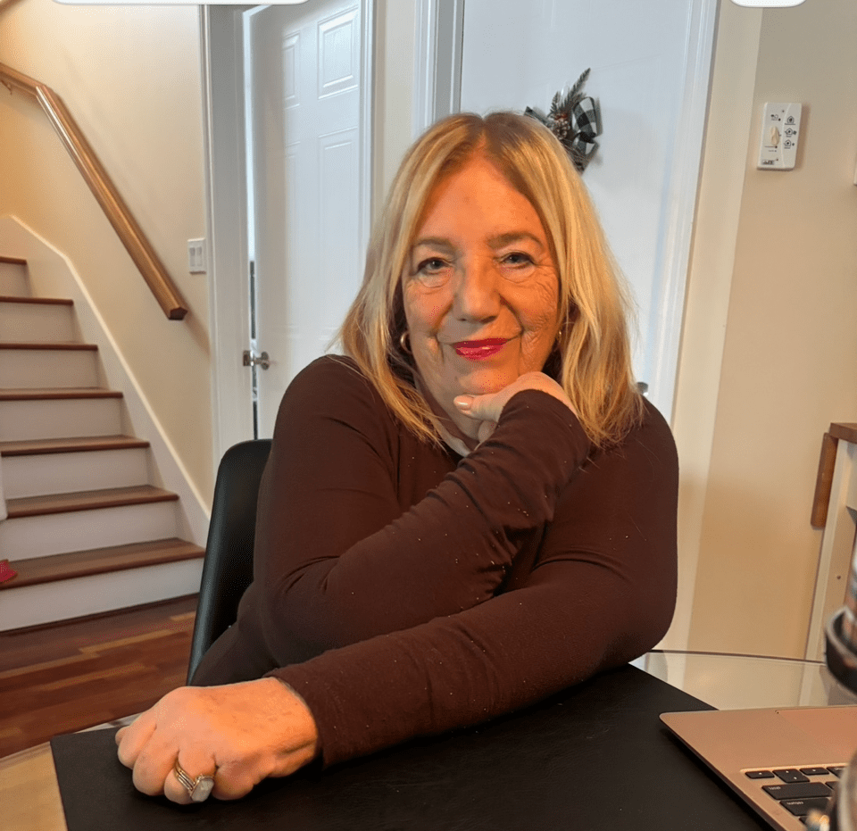 Monique Paré — Painter & Instructor